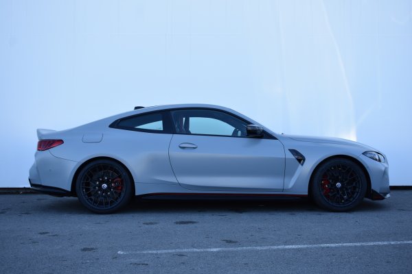 car-img