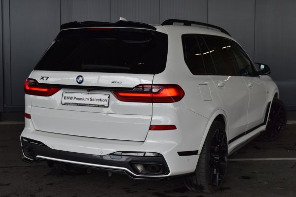 car-img