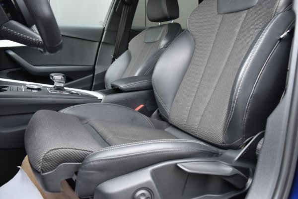 car-img