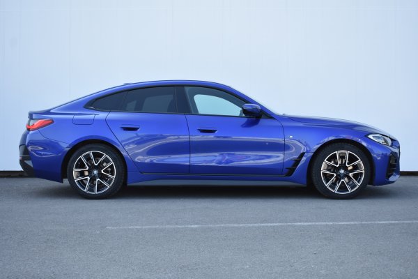 car-img