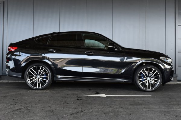 car-img