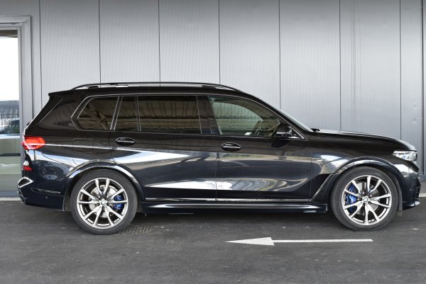 car-img