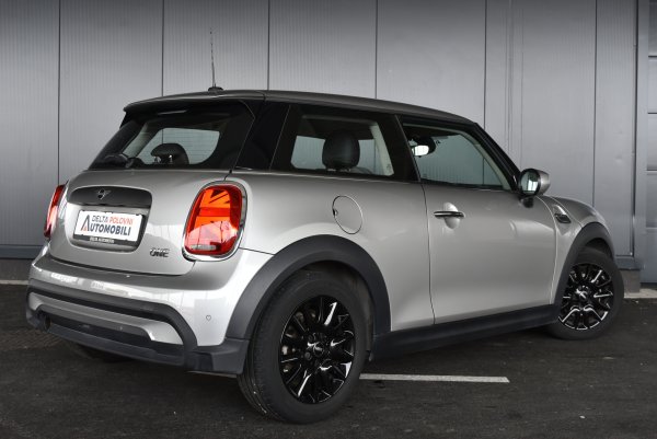 car-img