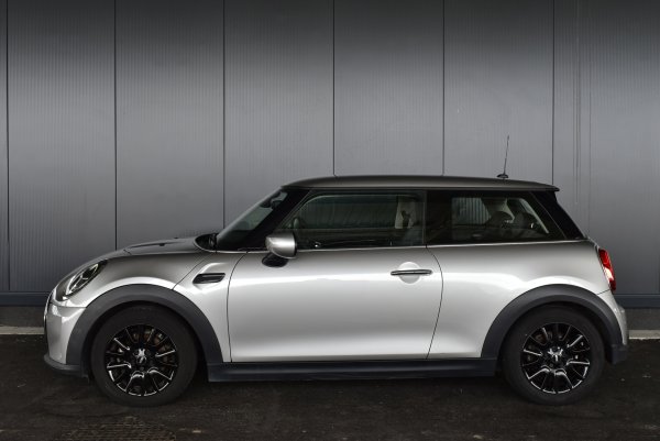 car-img