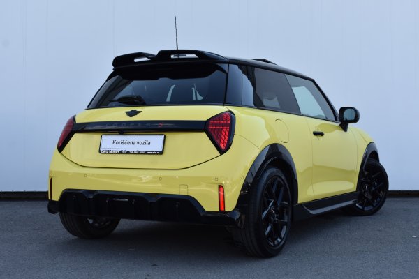 car-img