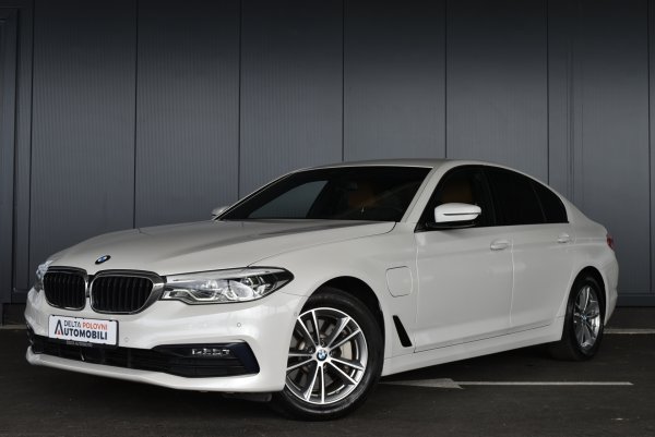 car-img