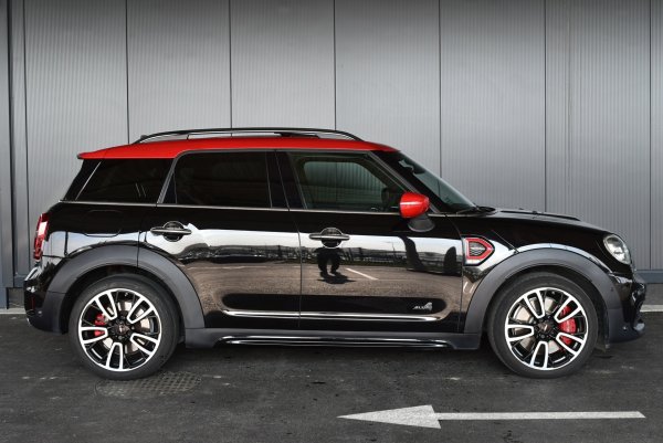 car-img