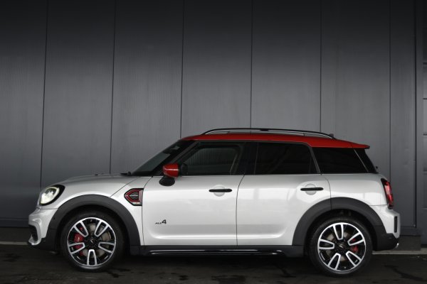 car-img