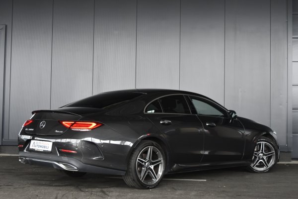 car-img