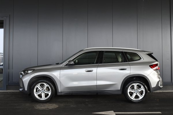 car-img