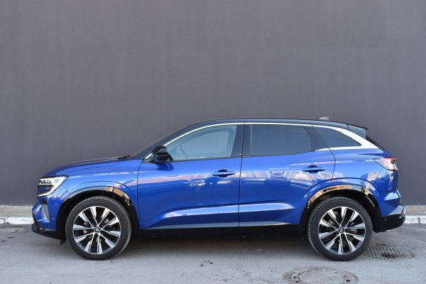 car-img