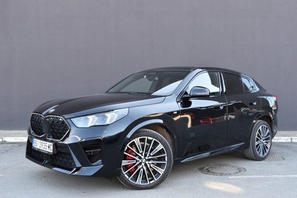car-img