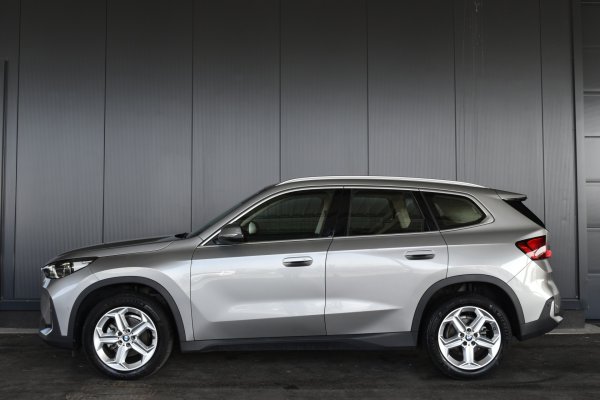 car-img