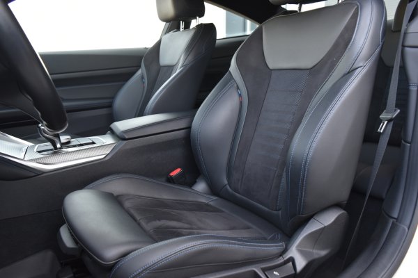 car-img