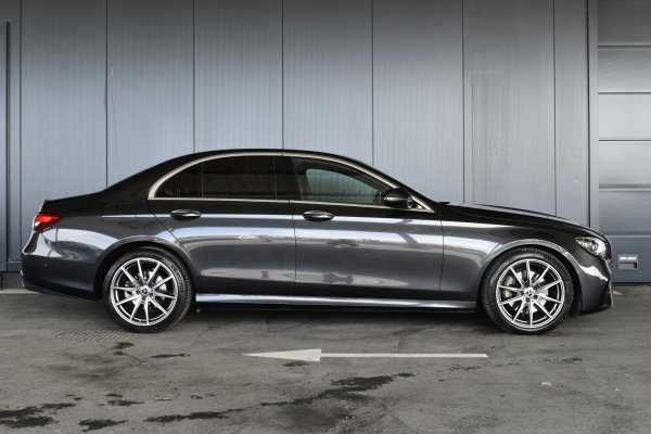 car-img