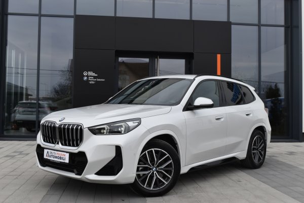 car-img