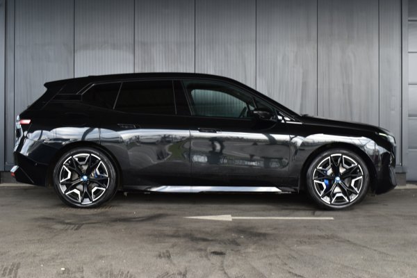 car-img