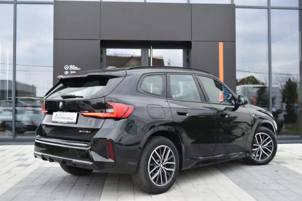 car-img