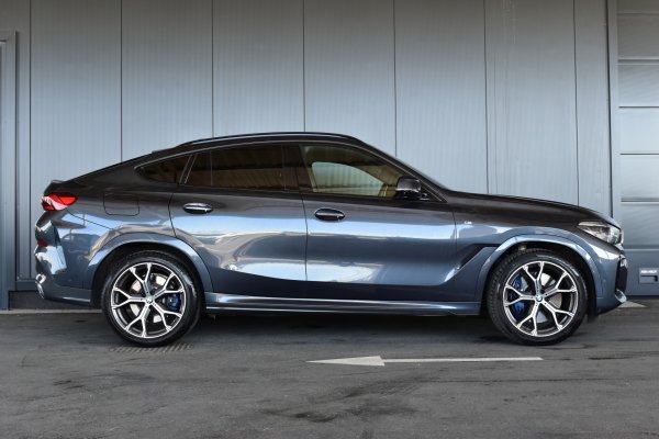 car-img