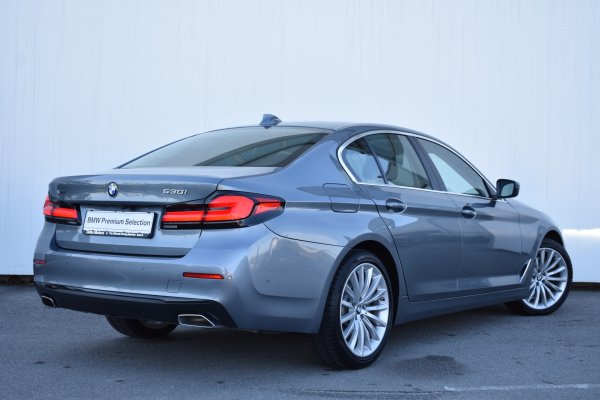 car-img