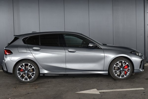 car-img