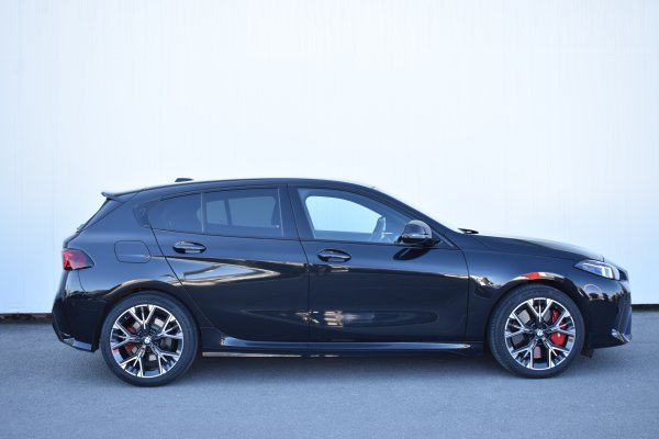 car-img