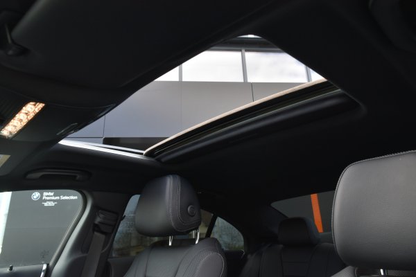 car-img