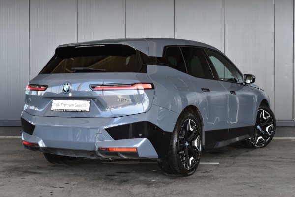 car-img