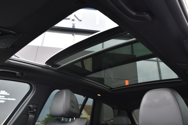 car-img