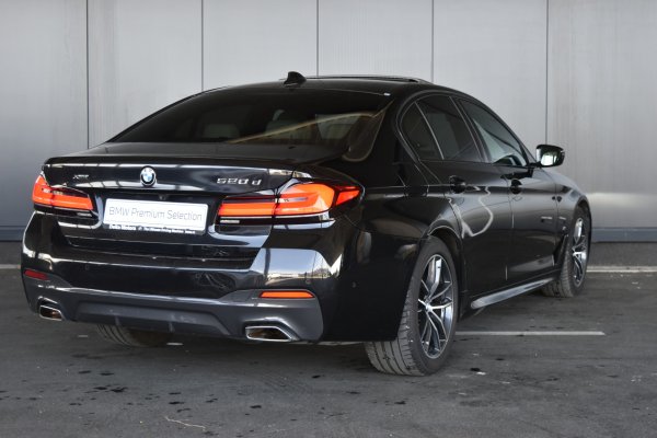 car-img
