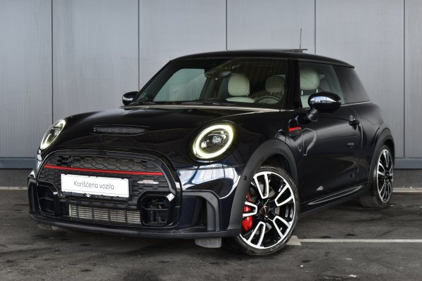 car-img