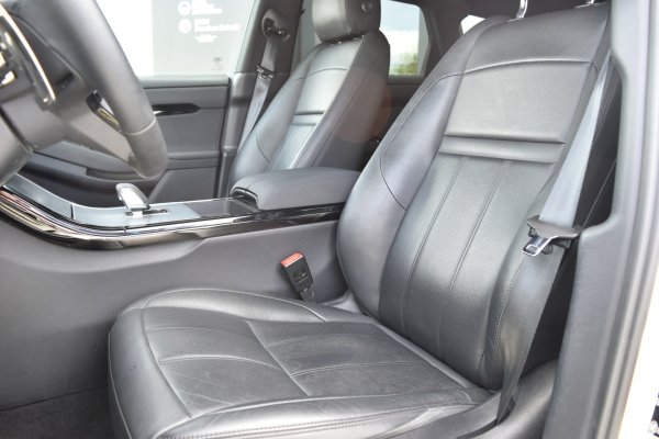 car-img