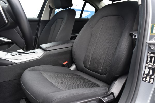 car-img