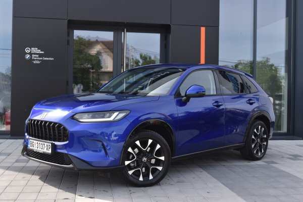 car-img