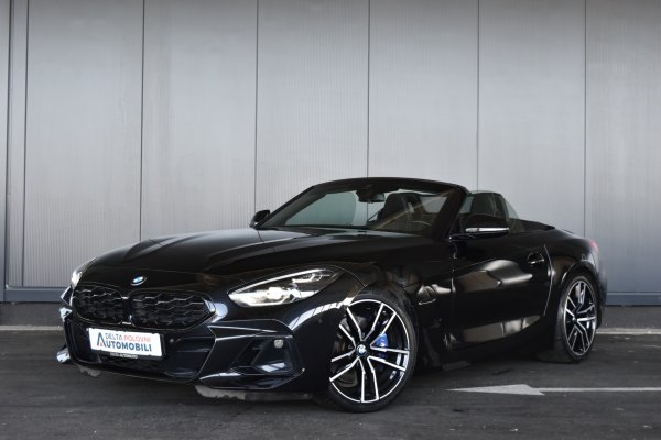 car-img
