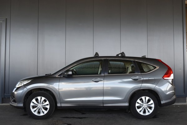car-img