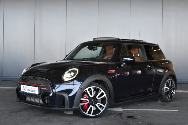 car-img
