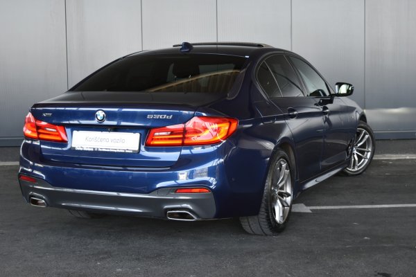 car-img