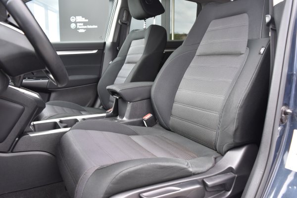 car-img