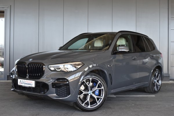 car-img