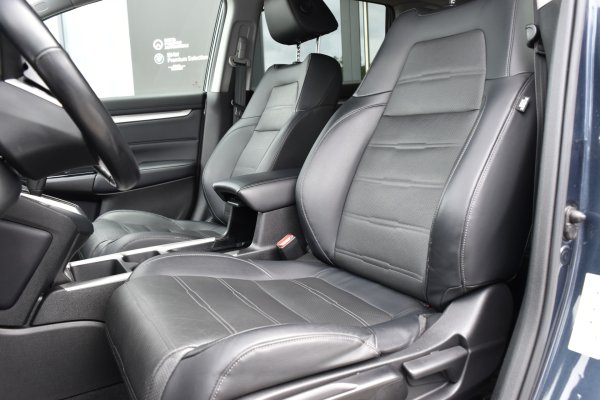 car-img