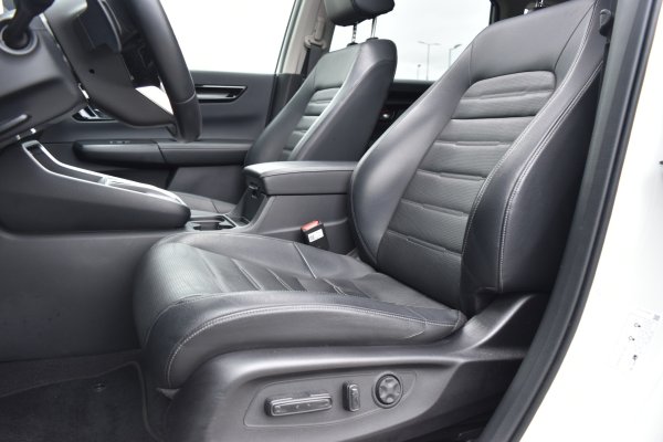 car-img