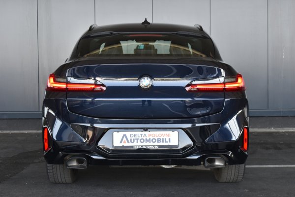 car-img