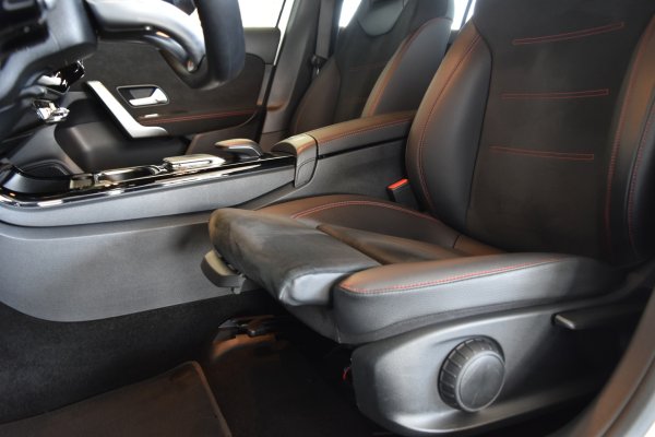 car-img