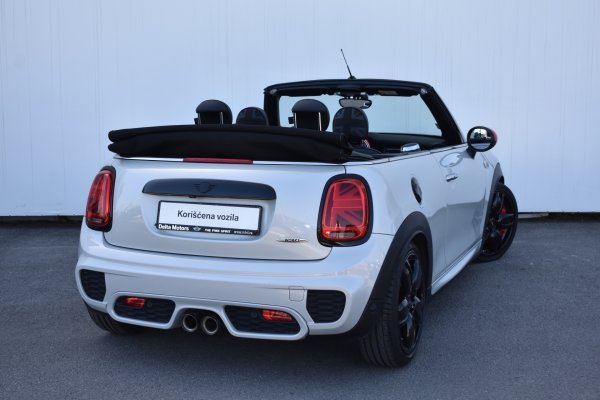 car-img