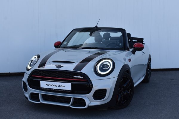 car-img
