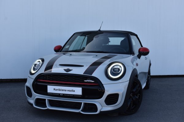 car-img