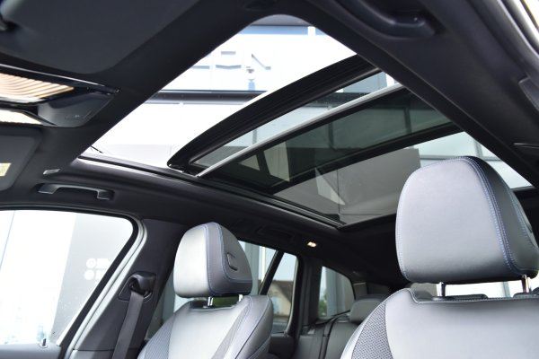 car-img
