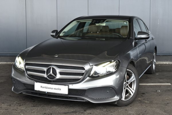 car-img