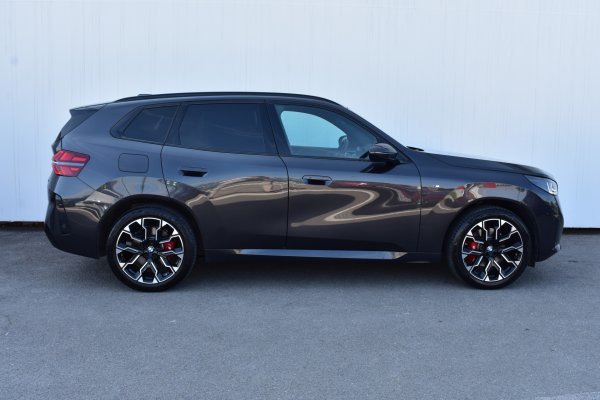 car-img
